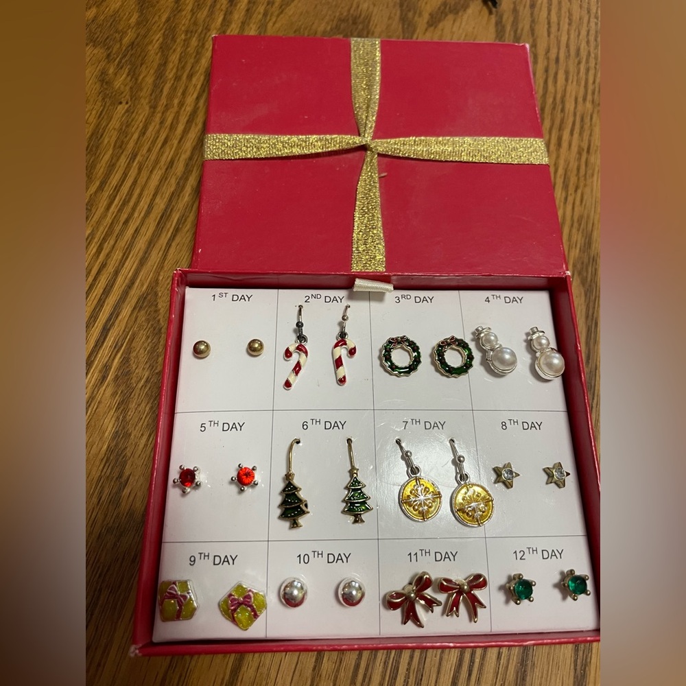 Festive Holiday Earring Set - Multicolor